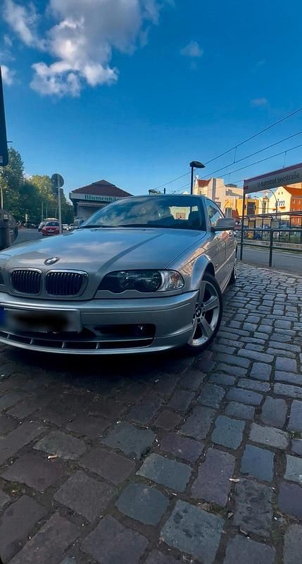 Grau Gebraucht 2002 BMW 325 M Sport Coupé | 4.400 € (Fairer Preis) - Bild 1/4