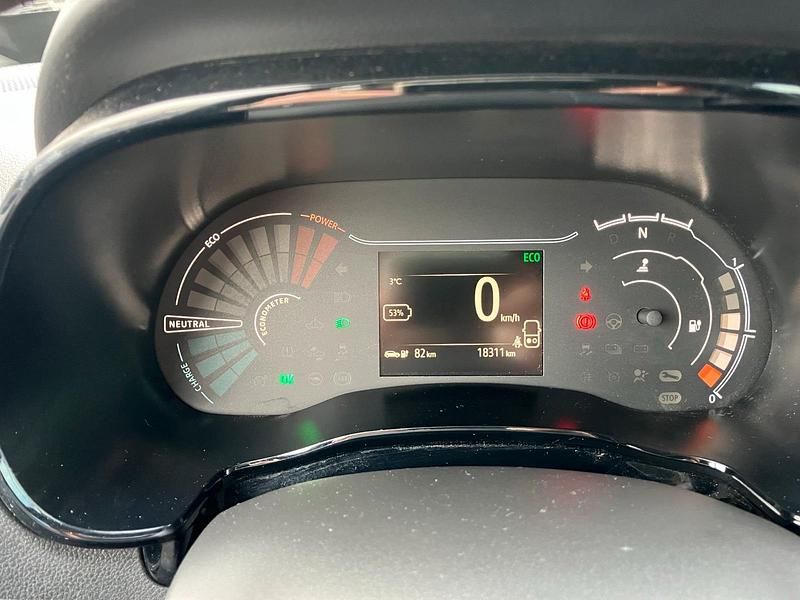 Używany Dacia Spring Extreme 47 kW (65 KM) 2024 Niebieski Hatchback