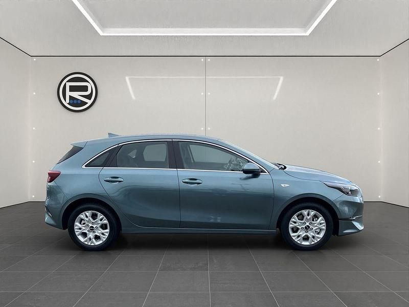 Gebraucht Kia Ceed Vision 99 PS (72 kW) 2024 Grau Kleinwagen