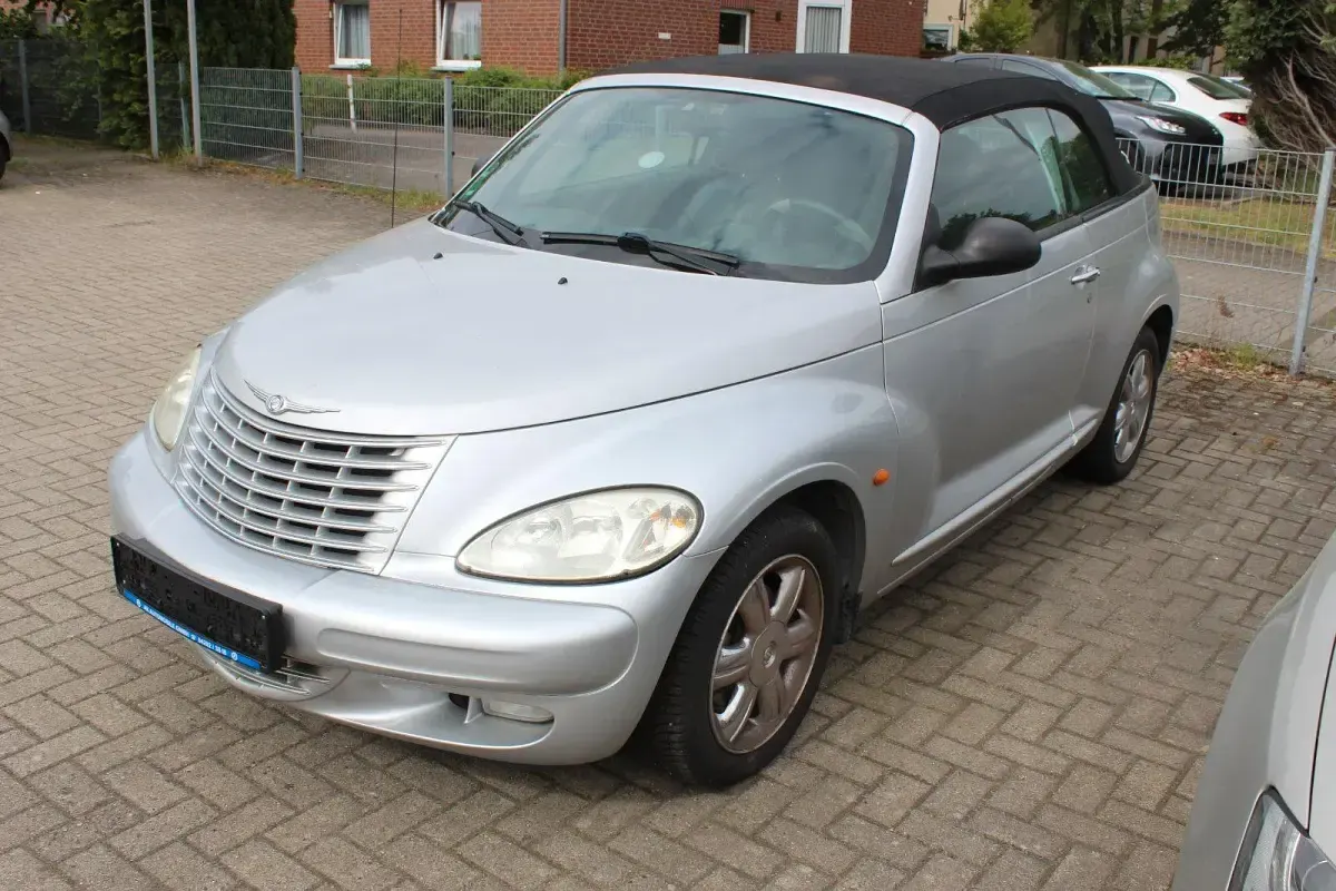 Używany Chrysler PT Cruiser 142 KM (104 kW) 2006 Srebrny Kabriolet