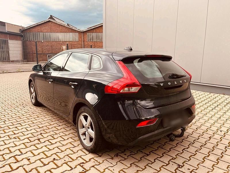Gebraucht Volvo V40 116 PS (85 kW) 2014 Schwarz Limousine