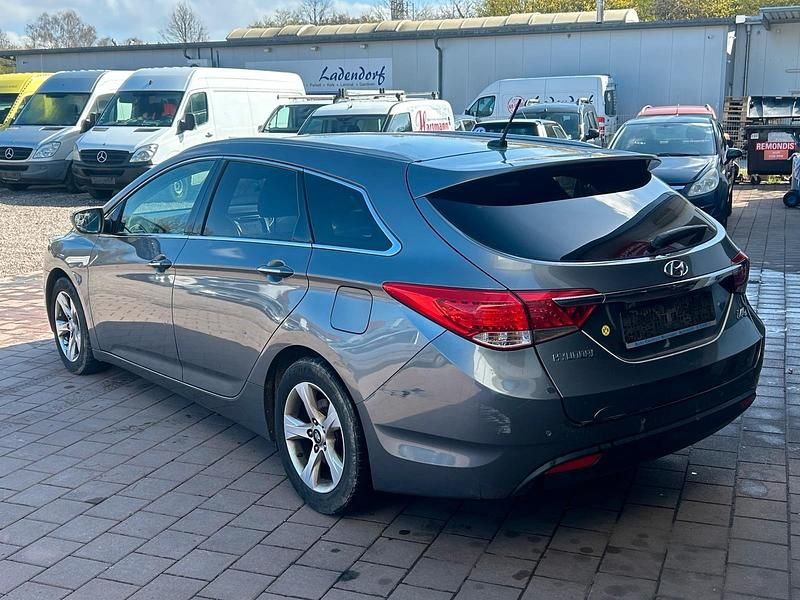 Gebraucht Hyundai i40 135 PS (99 kW) 2012 Grau Kombi