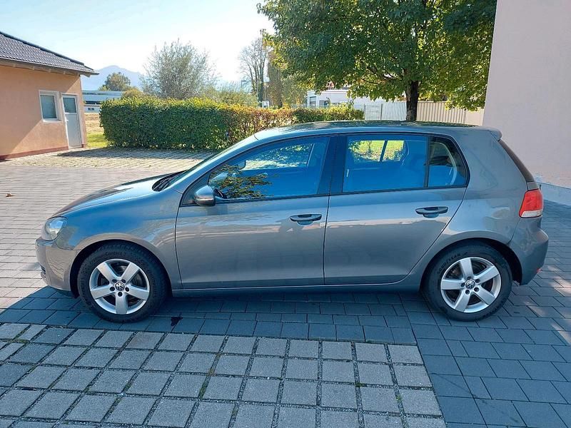 Grau Gebraucht 2011 VW Golf VI Limousine | 4.500 € (Fairer Preis) - Bild 1/4