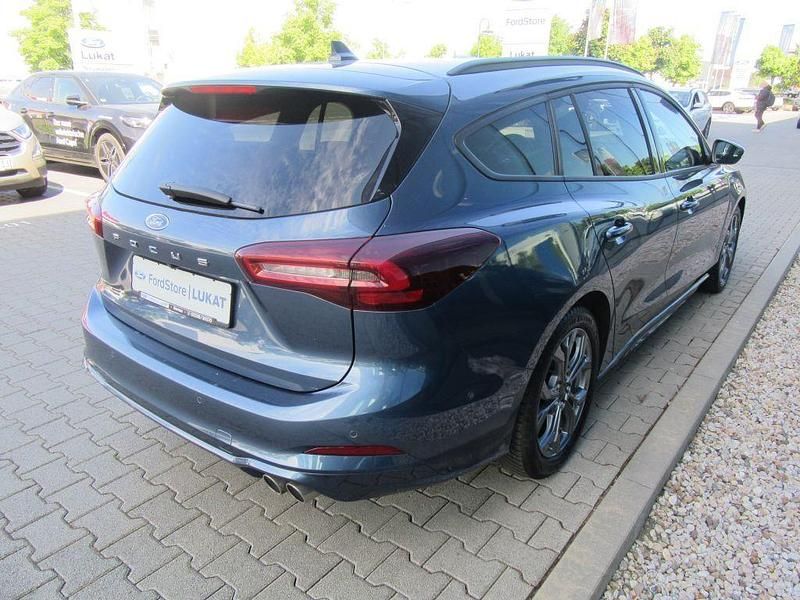 Gebraucht Ford Focus ST-Line X 116 PS (85 kW) 2024 Chromablaumet. Limousine