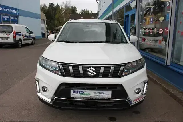 Gebraucht Suzuki Vitara Comfort 129 PS (94 kW) 2022 Weiß SUV