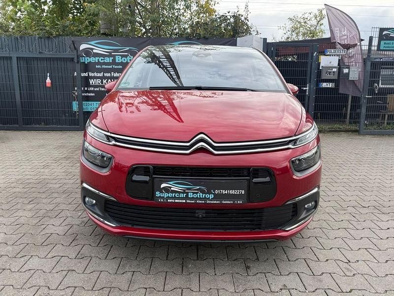 Rot Gebraucht 2018 Citroën C4 SpaceTourer Shine Van / Kleinbus | 14.500 € (Etwas zu teuer) - Bild 1/4