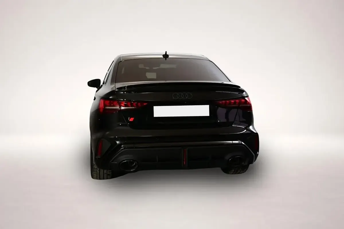 Gebraucht Audi RS3 Ambiente 400 PS (294 kW) 2026 Manufacturer Limousine