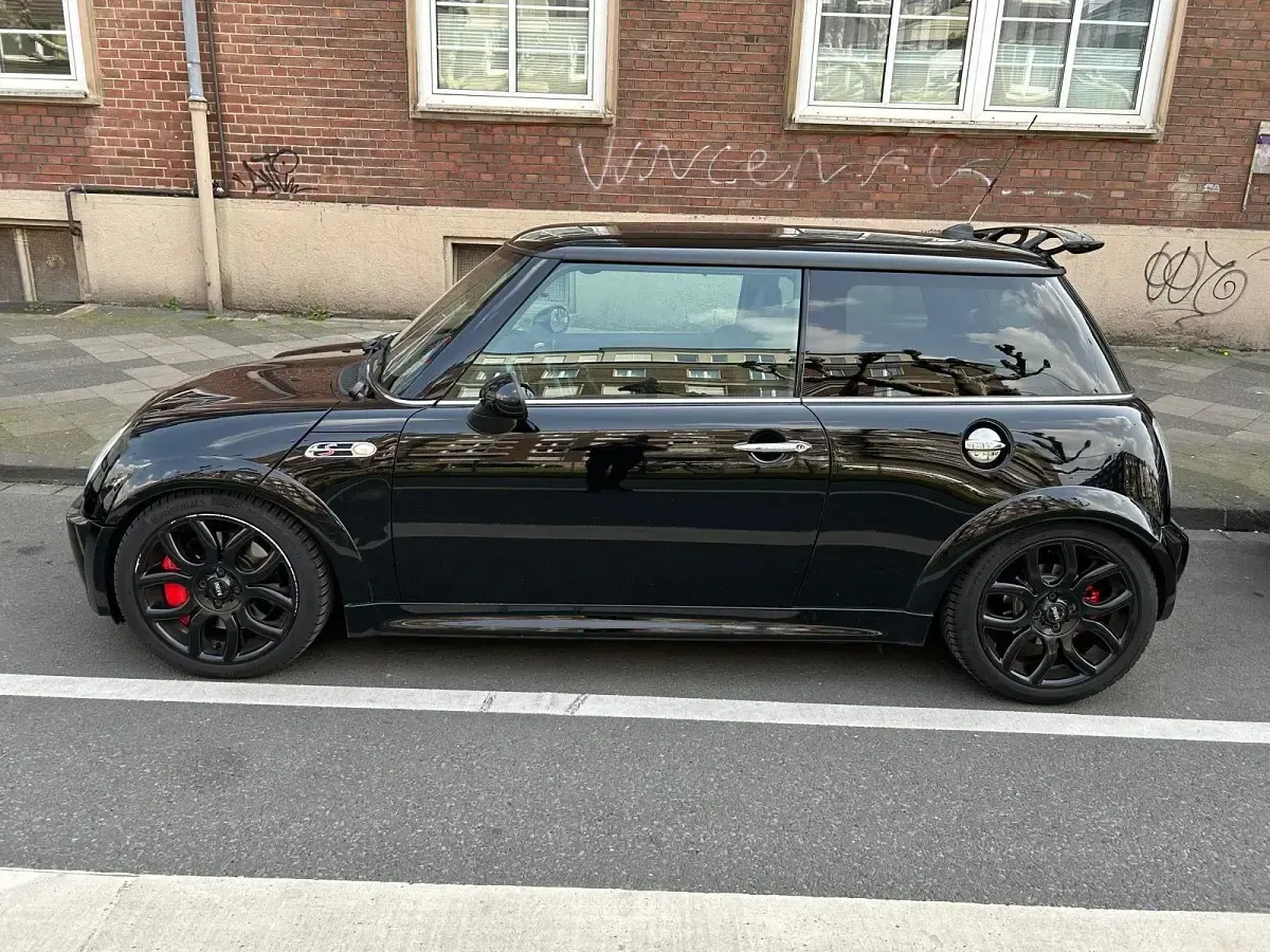 Gebraucht Mini John Cooper Works 211 PS (155 kW) 2005 Schwarz Kleinwagen