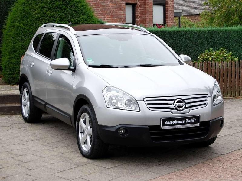 Grau Gebraucht 2009 Nissan Qashqai +2 Acenta SUV | 5.900 € - Bild 1/4