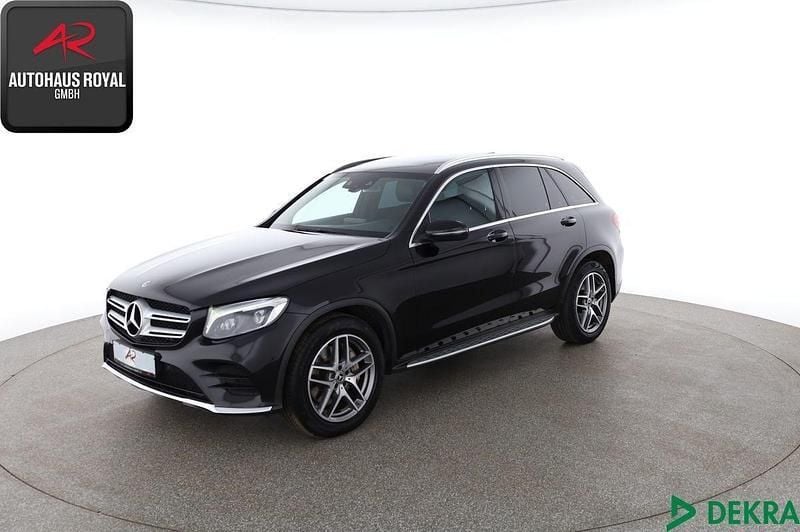 Schwarz (metallic) Gebraucht 2019 Mercedes GLC350 AMG SUV | 36.880 € (Guter Preis) - Bild 1/4