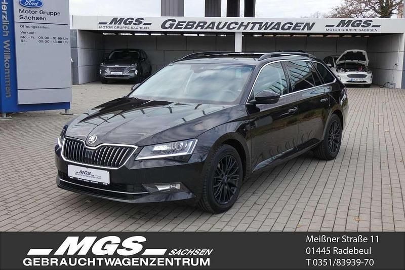 Gebraucht Skoda Superb Ambition 150 PS (110 kW) 2018 Schwarzmagic perleffekt Kombi