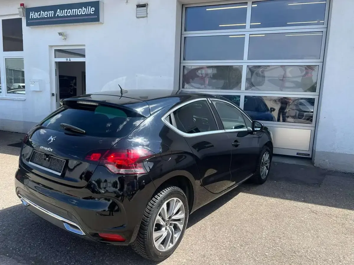Gebraucht Citroën DS4 So Chic 111 PS (81 kW) 2012 Lackierung schwarz perla nera Kleinwagen