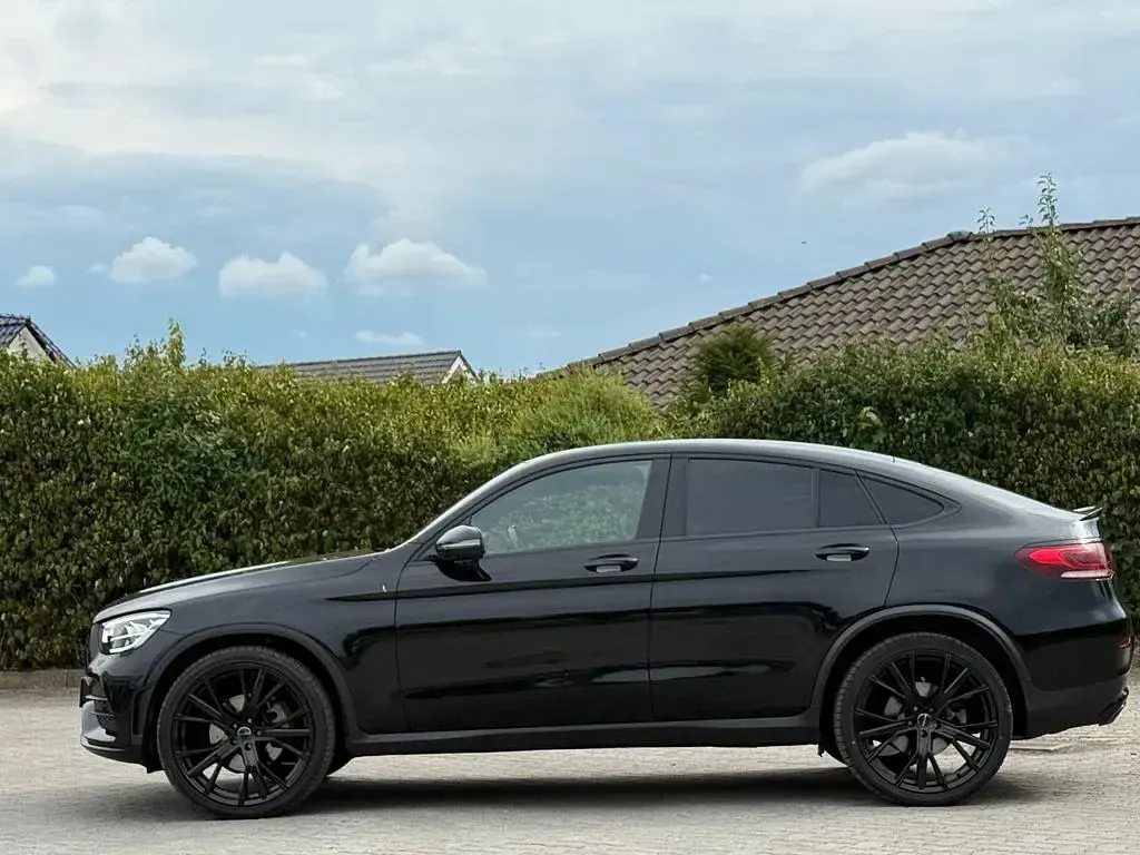 Gebraucht Mercedes GLC200 AMG line Plus 197 PS (144 kW) 2022 Schwarz SUV