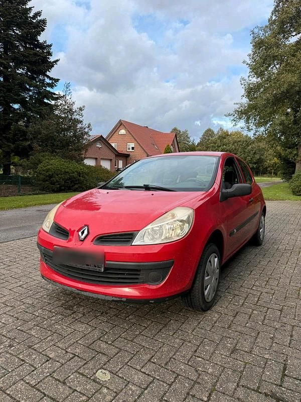 Rot Gebraucht 2006 Renault Clio II Limousine | 1.350 € (Fairer Preis) - Bild 1/4