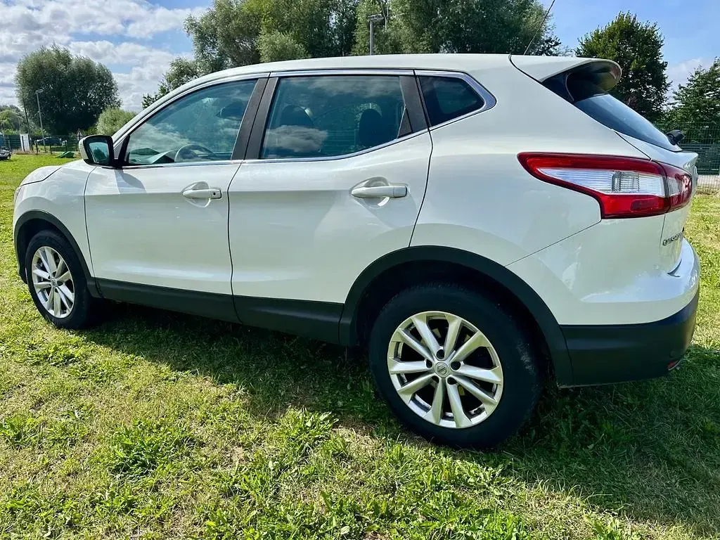 Gebraucht Nissan Qashqai Acenta 131 PS (96 kW) 2014 Weiß SUV