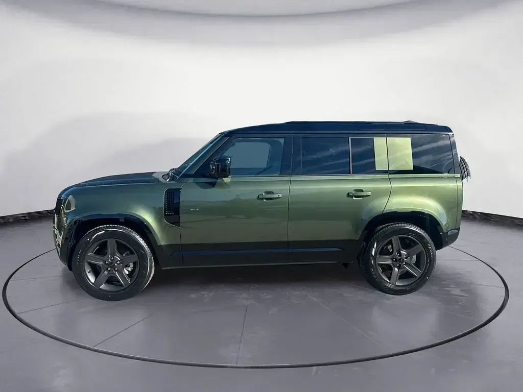 Neu Land Rover Defender SE Dynamic 250 PS (183 kW) 2026 Schwarz SUV