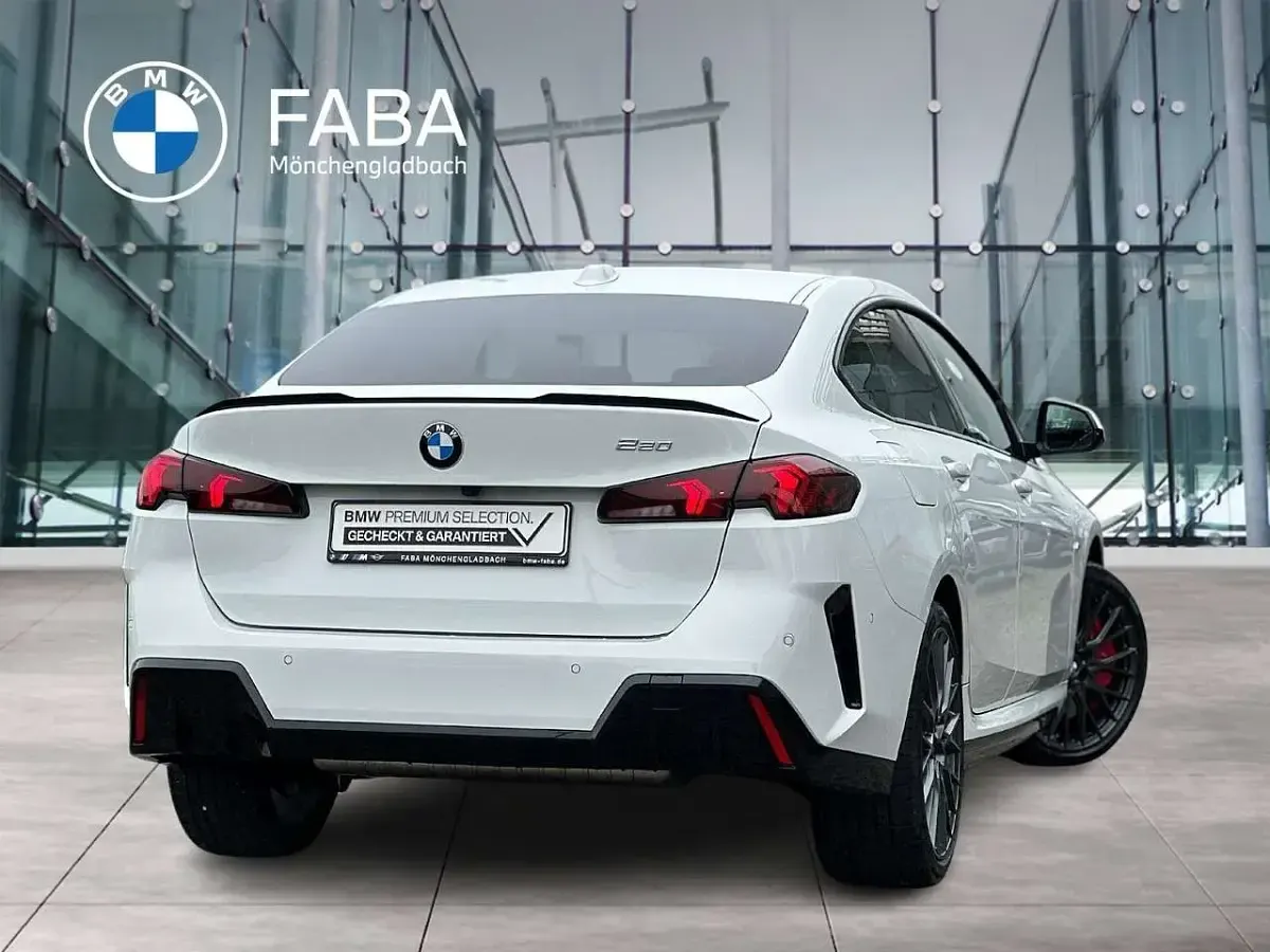 Gebraucht BMW 220 Gran Coupé M Sport 170 PS (125 kW) 2025 Weiß Coupé
