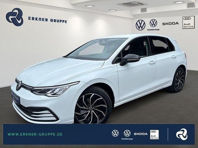 Pure white Gebraucht 2021 VW Golf VIII United Limousine | 18.799 € (Etwas zu teuer) - Bild 1/4