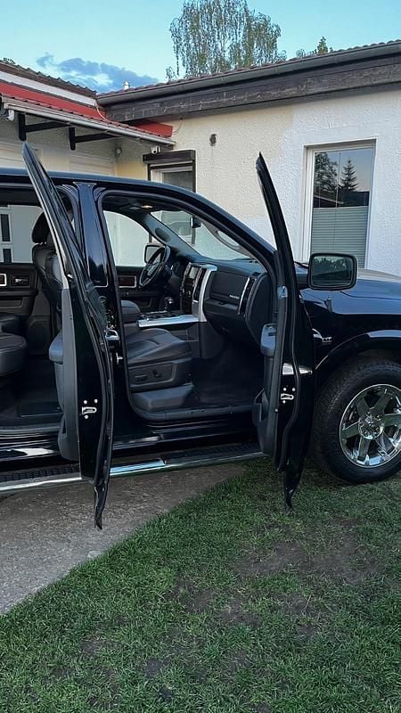 Schwarz Gebraucht 2012 Dodge Ram Abholung | 24.000 € - Bild 1/4