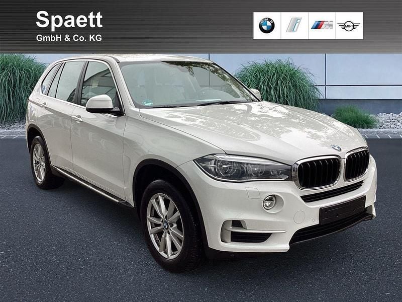 Alpinweiß uni Gebraucht 2016 BMW X5 SUV | 18.900 € - Bild 1/4