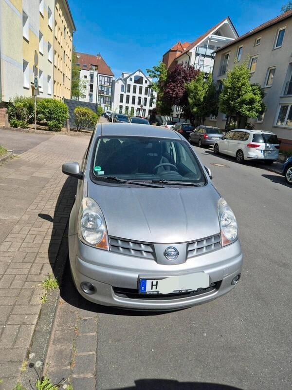 Grau Gebraucht 2008 Nissan Note Van / Kleinbus | 3.300 € (Guter Preis) - Bild 1/4