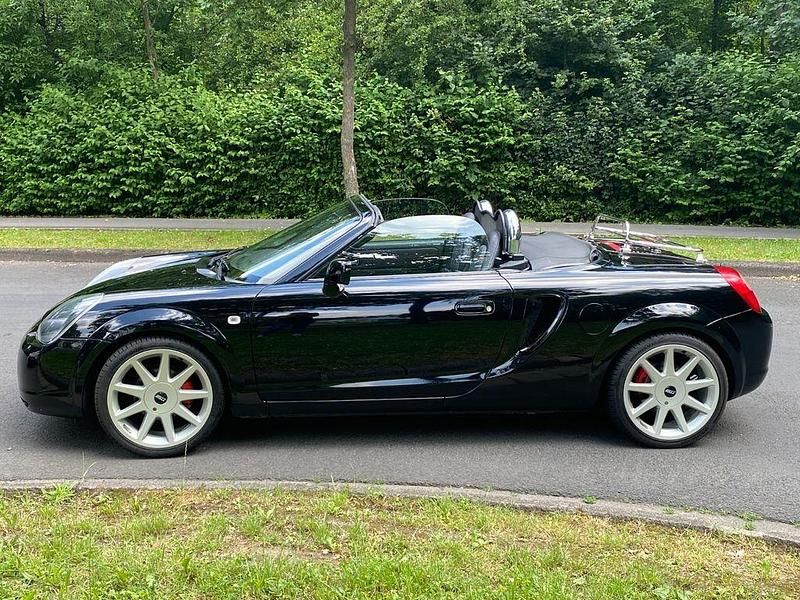 Gebraucht Toyota MR2 140 PS (102 kW) 2001 Schwarz Cabrio