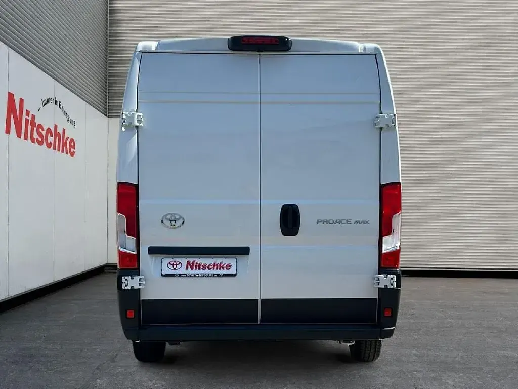 Neu Toyota Proace 140 PS (102 kW) 2026 Icy white Van / Kleinbus