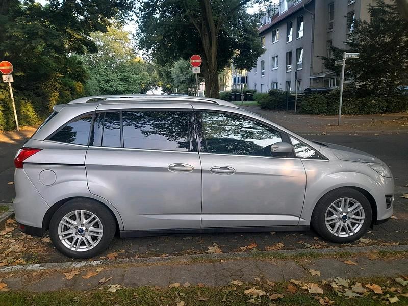 Gebraucht Ford Grand C-Max 116 PS (85 kW) 2012 Silber Van / Kleinbus