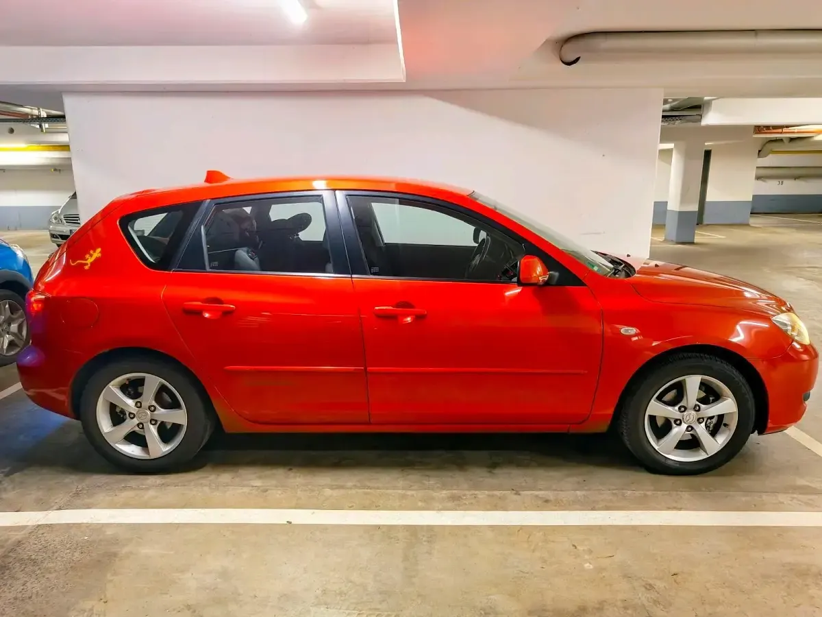 Gebraucht Mazda 3 105 PS (77 kW) 2004 Rot Limousine