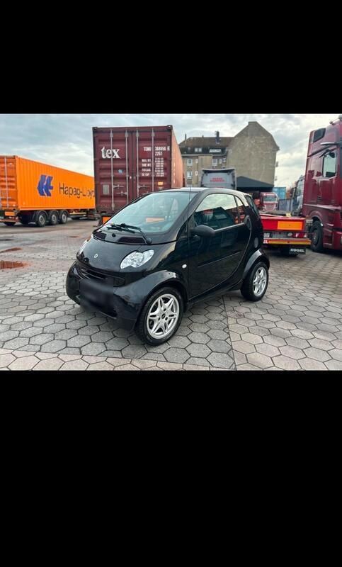 Schwarz Gebraucht 2005 Smart ForTwo Coupé Coupé | 2.750 € (Fairer Preis) - Bild 1/4