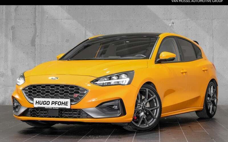 Tropical orange Gebraucht 2020 Ford Focus ST Limousine | 26.190 € (Etwas zu teuer) - Bild 1/4
