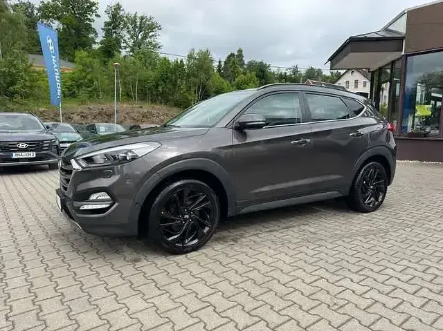 Gebraucht Hyundai Tucson Premium 177 PS (130 kW) 2016 Moon rock SUV