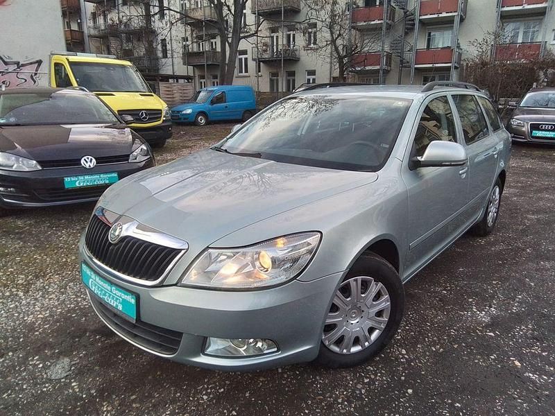 Gebraucht Skoda Octavia Ambiente 122 PS (89 kW) 2009 Grün Kombi