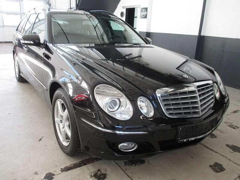Gebraucht Mercedes E200 184 PS (135 kW) 2008 Schwarz Kombi