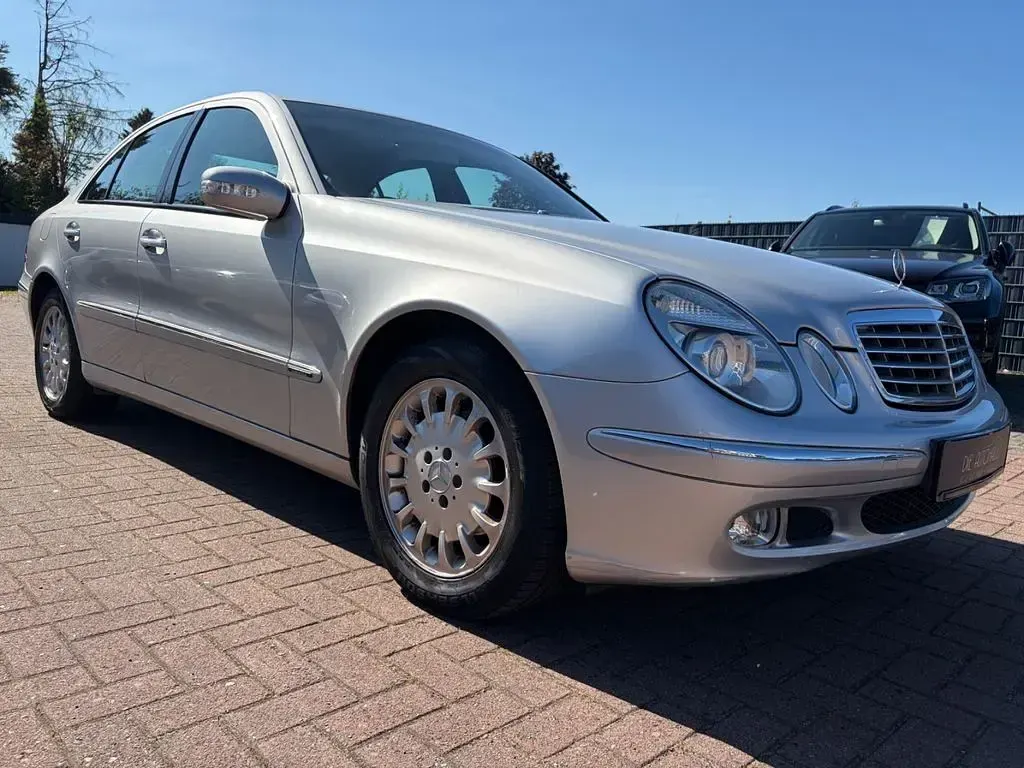 Gebraucht Mercedes E240 Elegance 177 PS (130 kW) 2004 Silber Limousine