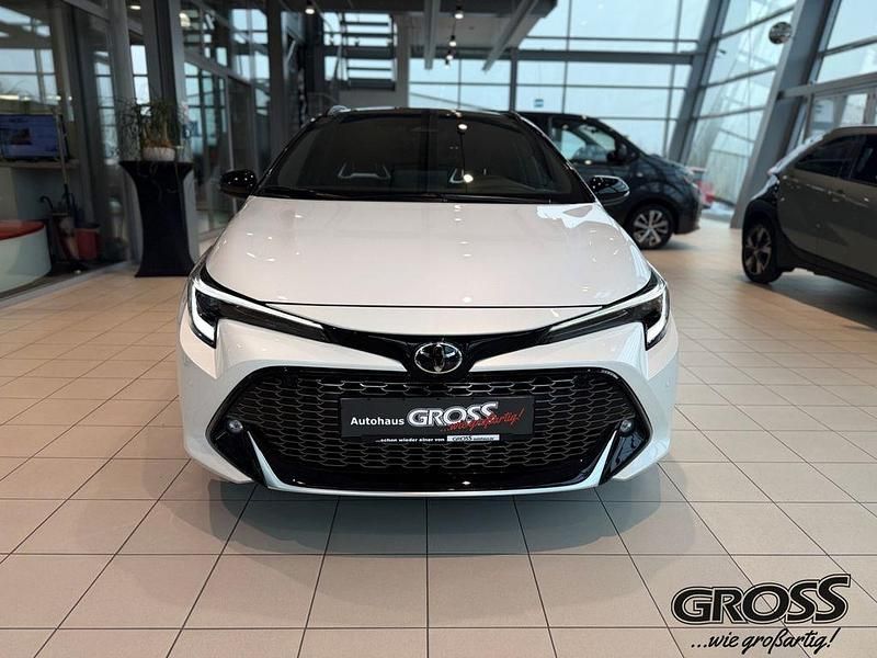 Neu Toyota Corolla Sport 196 PS (144 kW) 2025 Weiss Kombi