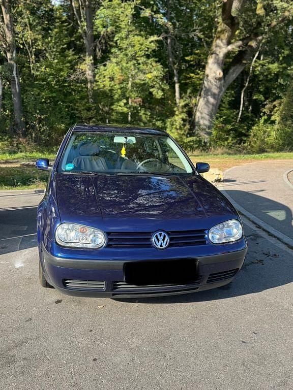 Blau Gebraucht 2002 VW Golf IV Limousine | 600 € (Superpreis) - Bild 1/4