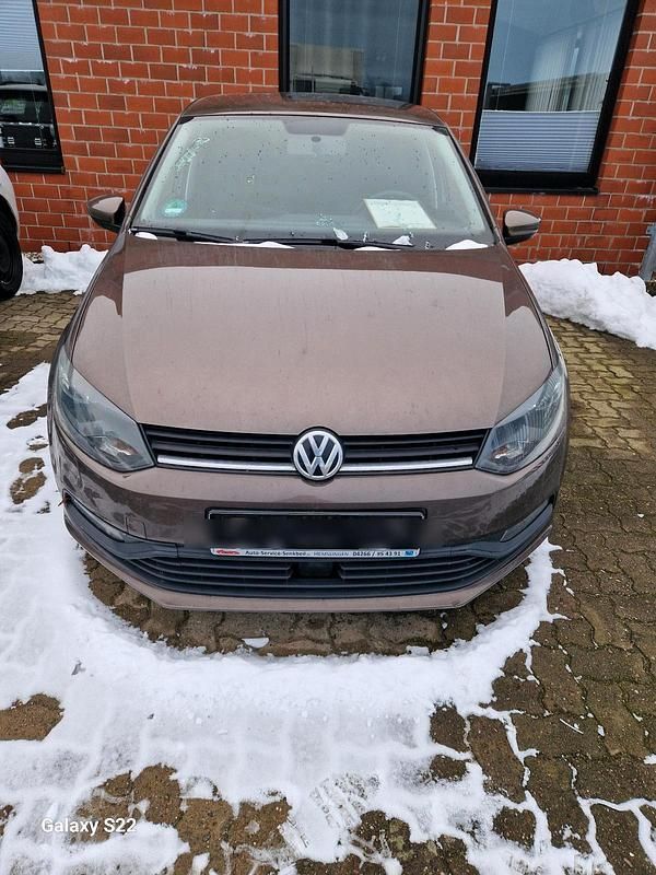 Gebraucht VW Polo 60 PS (44 kW) 2016 Braun Kleinwagen