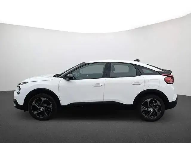 Used Citroën C4 Feel 131 HP (96 kW) 2023 White Sedan