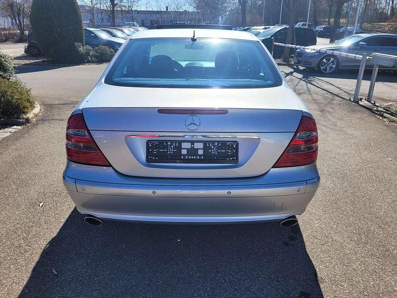 Gebraucht Mercedes E320 224 PS (164 kW) 2006 Iridiumsilber  metalliclack Limousine