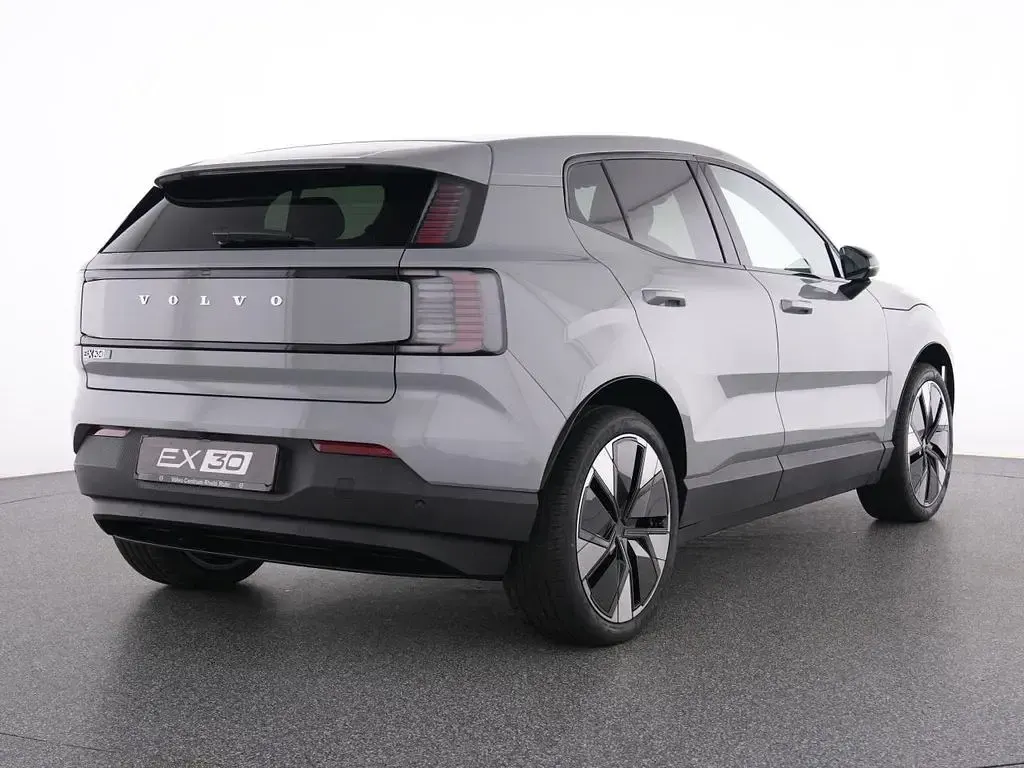 Używany Volvo EX30 Plus 200 kW (272 KM) 2025 Szary SUV
