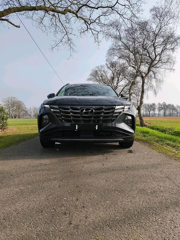 Gebraucht Hyundai Tucson 150 PS (110 kW) 2024 Grau SUV