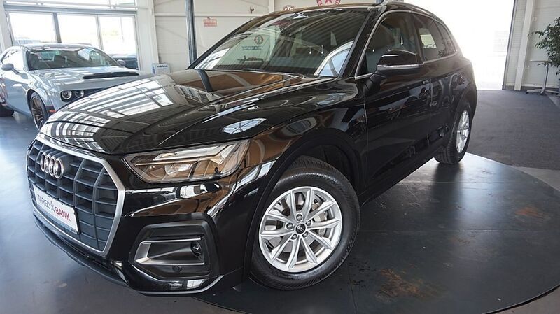 Mythosschwarz metallic Gebraucht 2021 Audi Q5 Sport SUV | 32.900 € (Fairer Preis) - Bild 1/4