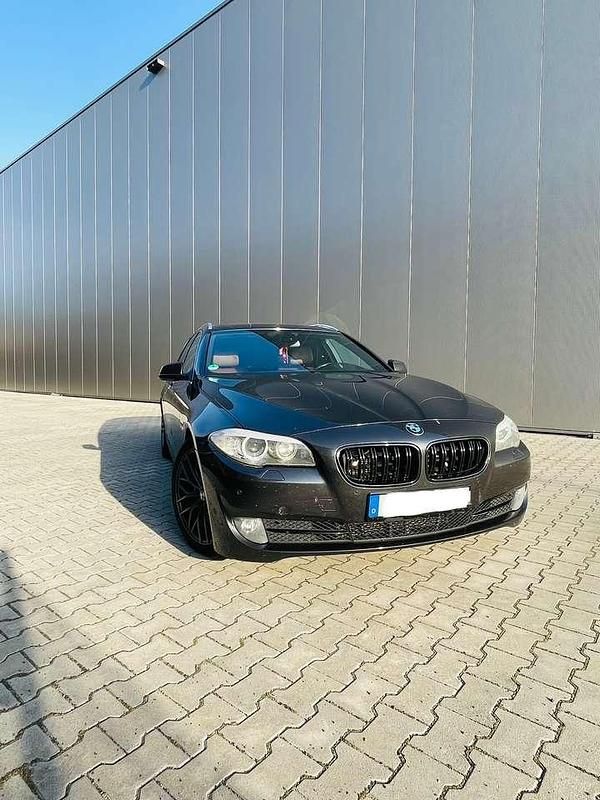 Gebraucht 2010 BMW 535 Sport Line Kombi | 10.900 € (Fairer Preis) - Bild 1/4