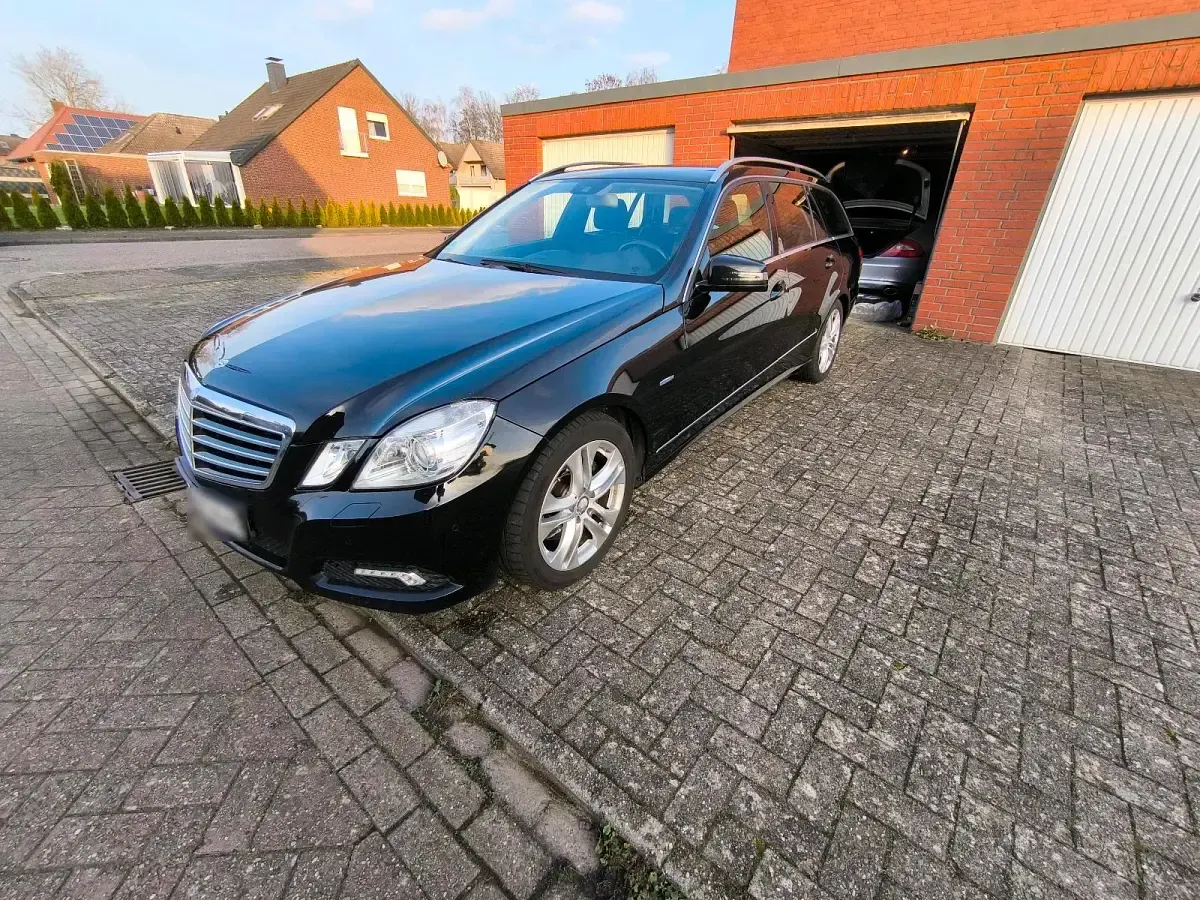 Gebraucht Mercedes E350 Avantgarde 231 PS (169 kW) 2009 Schwarz Kombi