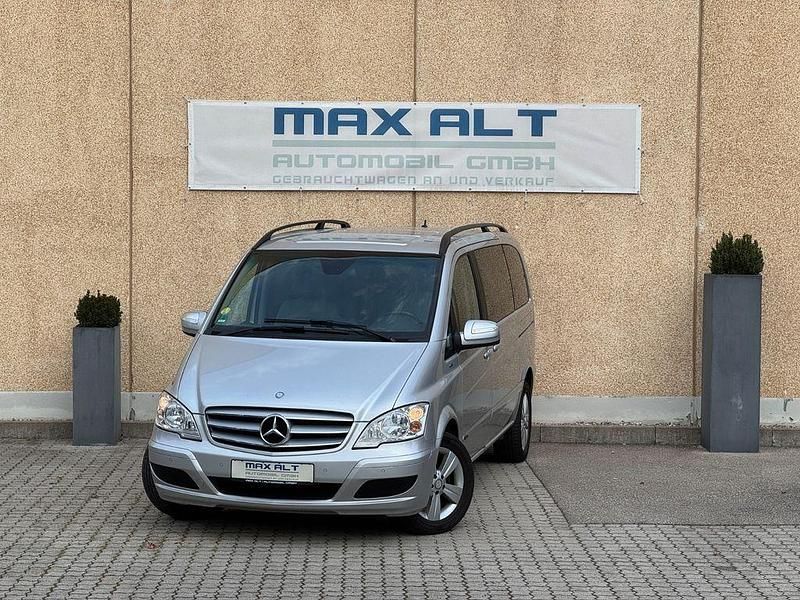 Brillantsilber Gebraucht 2012 Mercedes Viano Van / Kleinbus | 13.970 € (Superpreis) - Bild 1/4