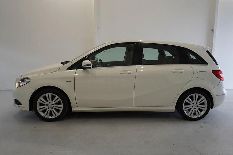 Second-hand Mercedes B200 156 CP (114 kW) 2012 Alb Monovolum