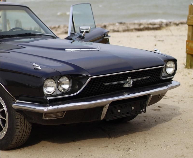 Schwarz Gebraucht 1966 Ford Thunderbird Coupé | 11.999 € - Bild 1/4