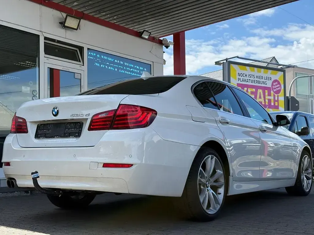 Gebraucht BMW 530 Luxury Line 258 PS (189 kW) 2015 Weiß Limousine