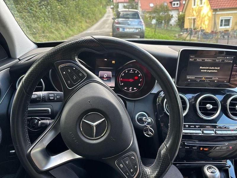 Grau Gebraucht 2015 Mercedes C180 Kombi | 13.900 € (Fairer Preis) - Bild 1/4